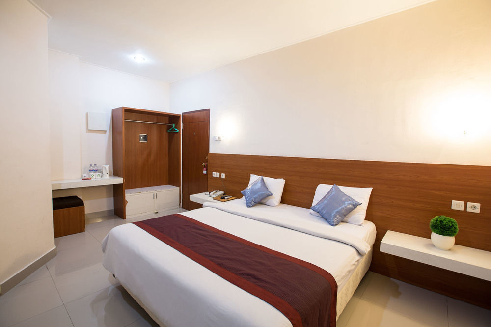 Reddoorz @ Raya Kuta Hotel Kuta Lombok Kültér fotó