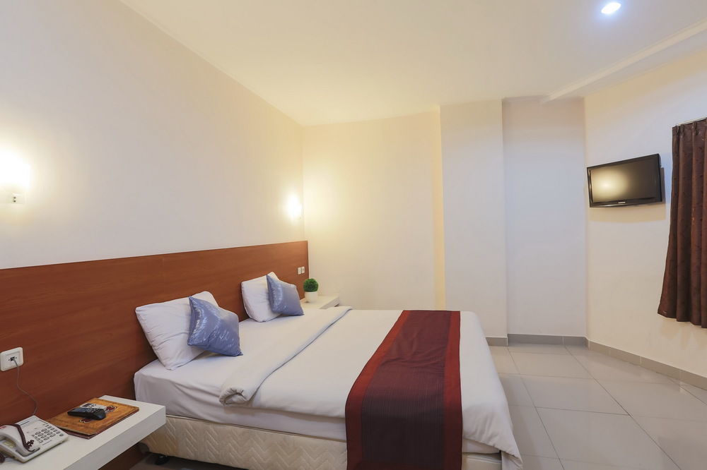 Reddoorz @ Raya Kuta Hotel Kuta Lombok Kültér fotó