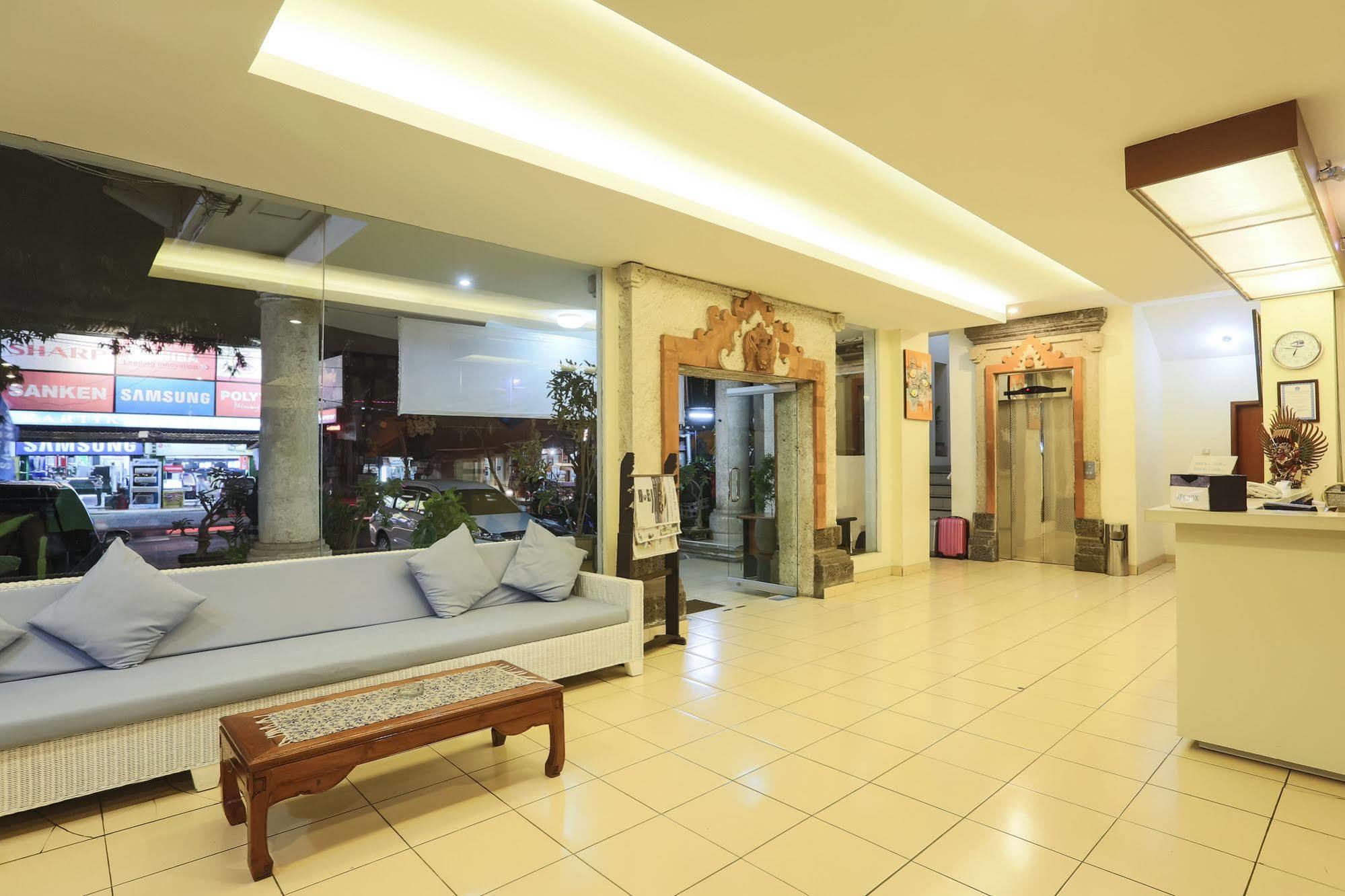 Reddoorz @ Raya Kuta Hotel Kuta Lombok Kültér fotó