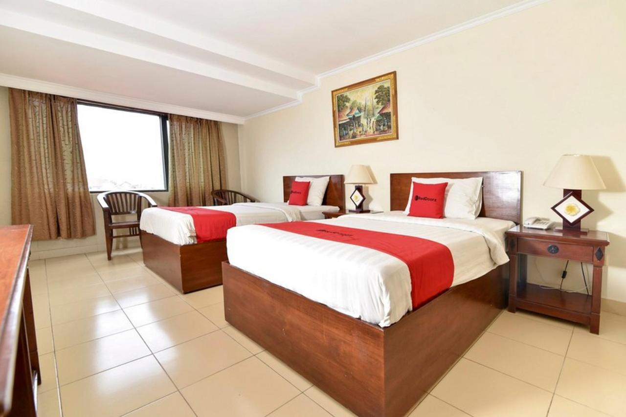 Reddoorz @ Raya Kuta Hotel Kuta Lombok Kültér fotó